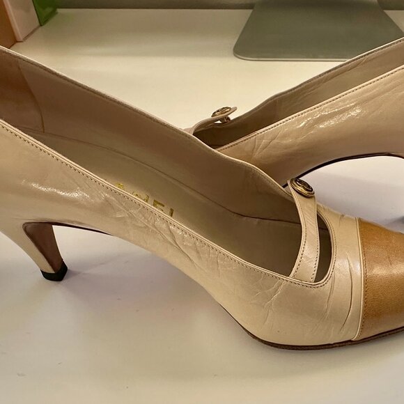 Chanel Leather Beige Shoes US Size 7 (37-38) - Picture 8 of 11
